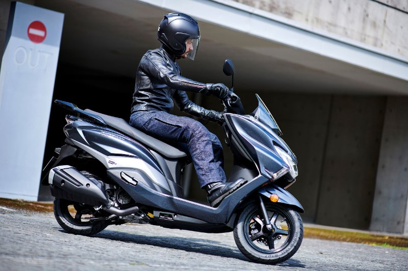 BURGMAN STREET 125EX 4