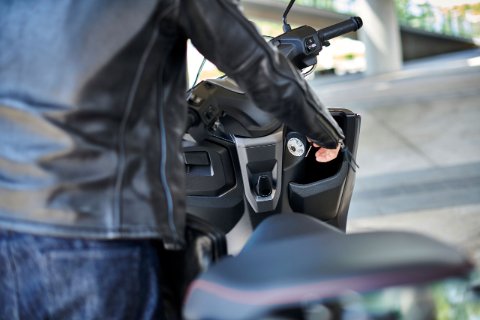 BURGMAN STREET 125EX 9