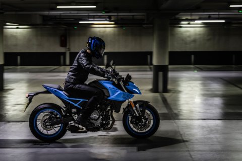 GSX-8S 5