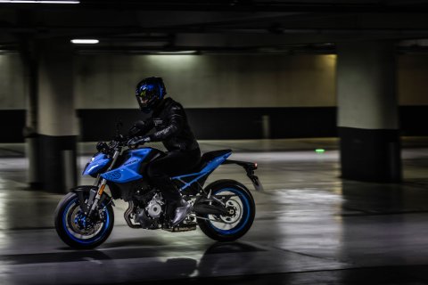 GSX-8S 8