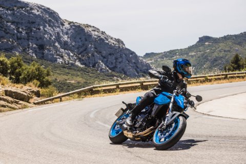 GSX-8S 13