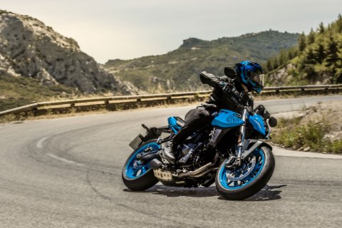 GSX-8S 17