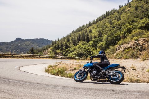 GSX-8S 19