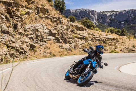 GSX-8S 26