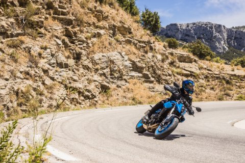GSX-8S 35