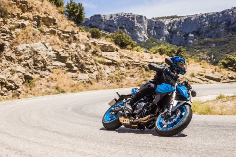 GSX-8S 38
