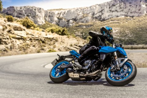 GSX-8S 40
