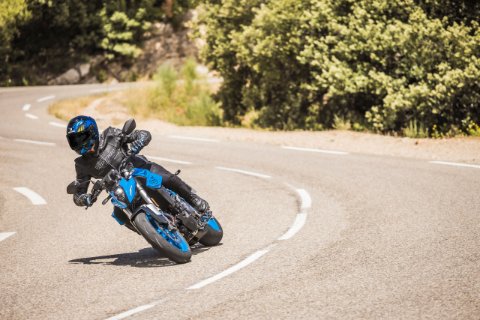 GSX-8S 52