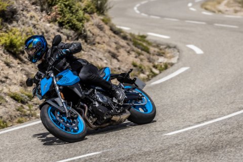 GSX-8S 53