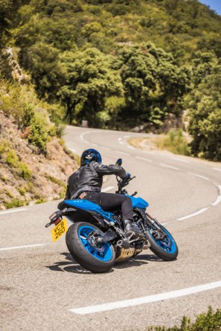 GSX-8S 54