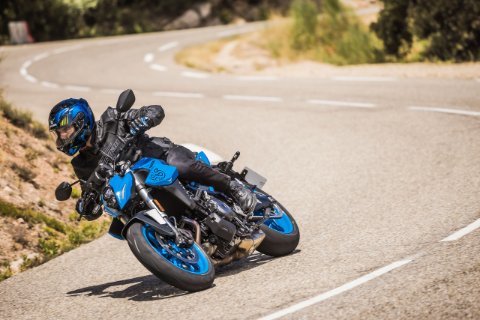 GSX-8S 57