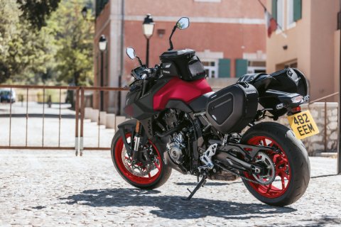 GSX-8S 9
