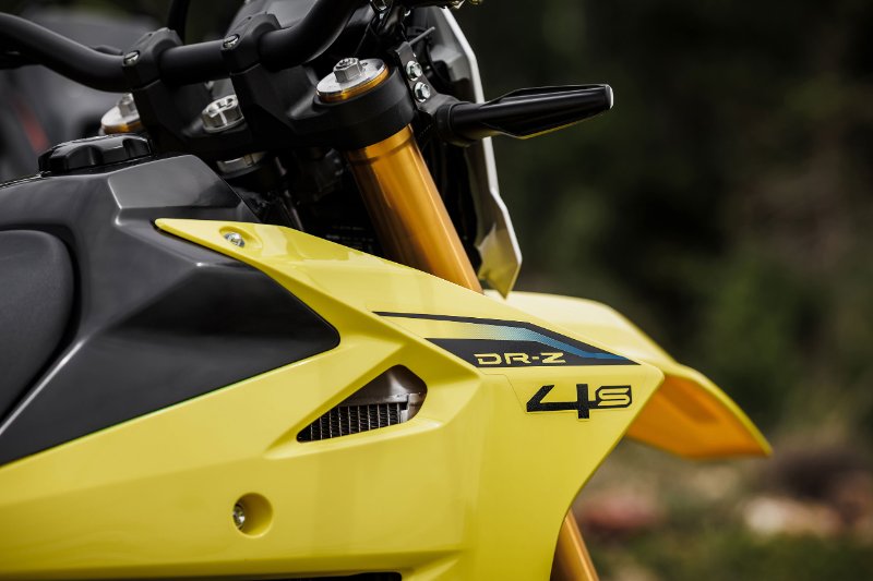 DR-Z4S 2